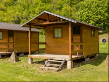 Camp Bítov - Vranovská přehrada 4L chatky